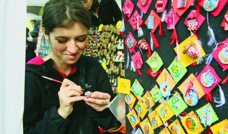 Sute de comercianţi de mărţişoare au împânzit centrul sibiului Sute de comercianţi de mărţişoare au împânzit centrul sibiului